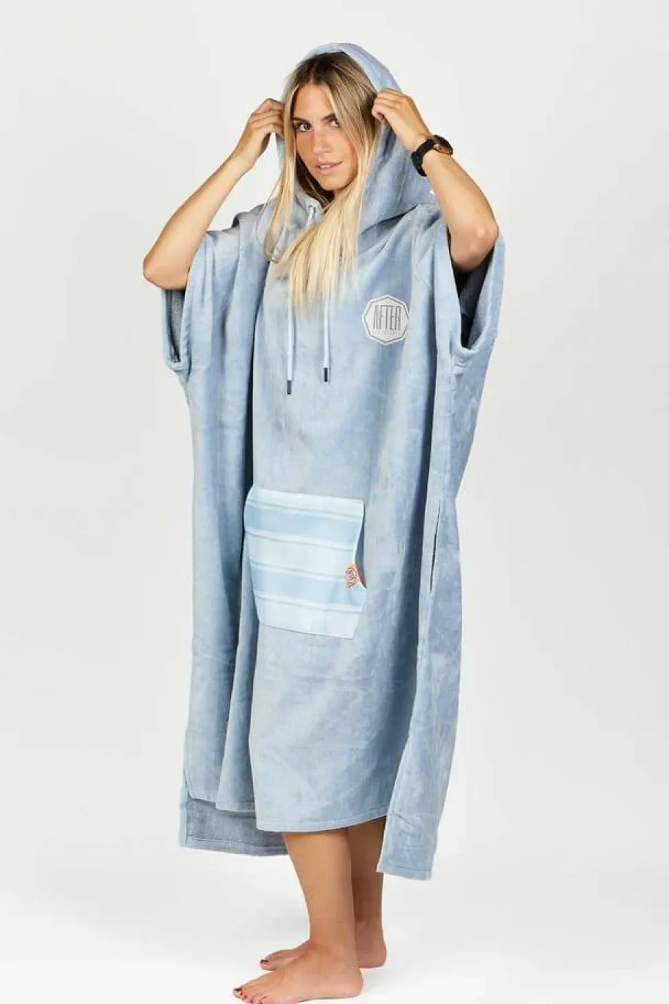 After Essentials Poncho High-End Bleached Blue