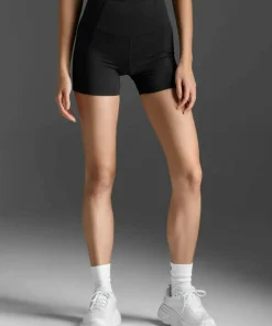 2XU Women's Flex Hi-Rise Compression 4 Inch Short Black/black